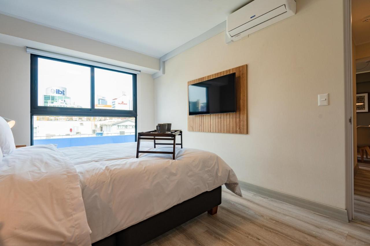 Trendy Host Alta, San Isidro Apartment Lima Bagian luar foto